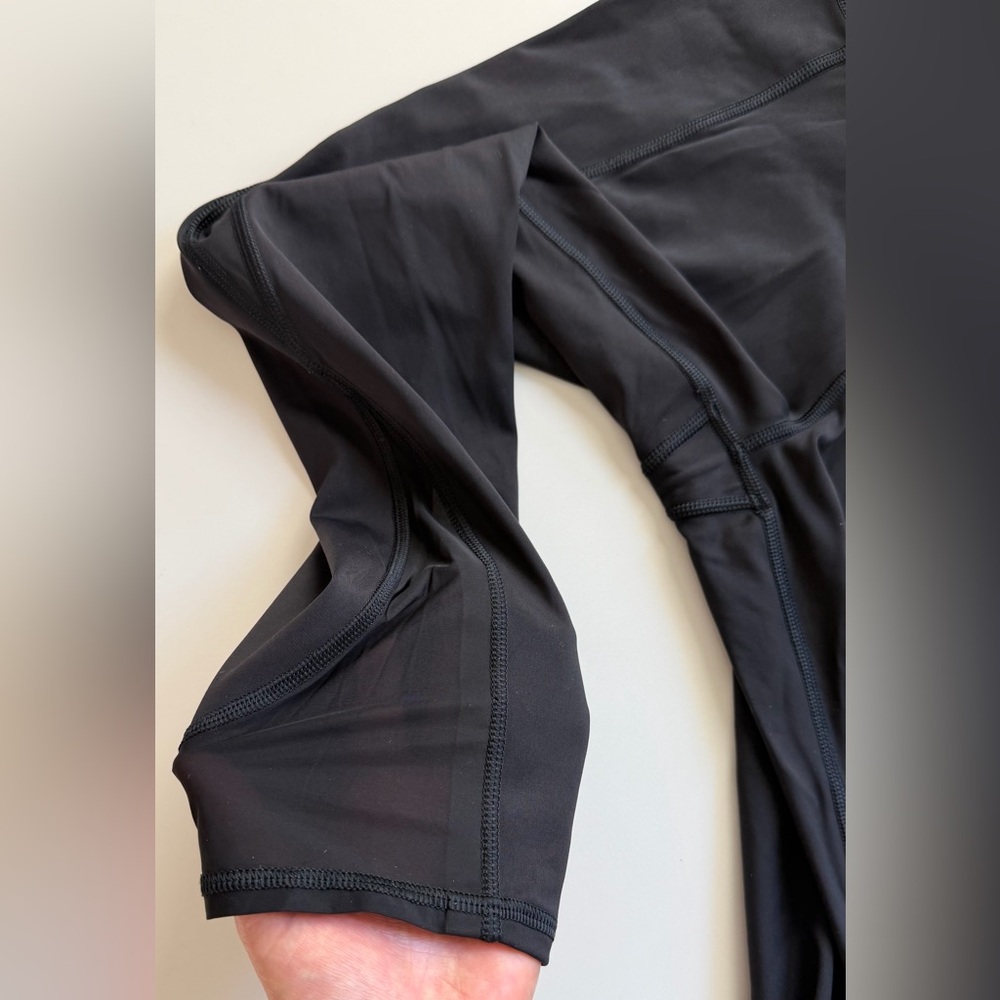 Athleta lightning stash pocket Capri - Picture 11 of 13